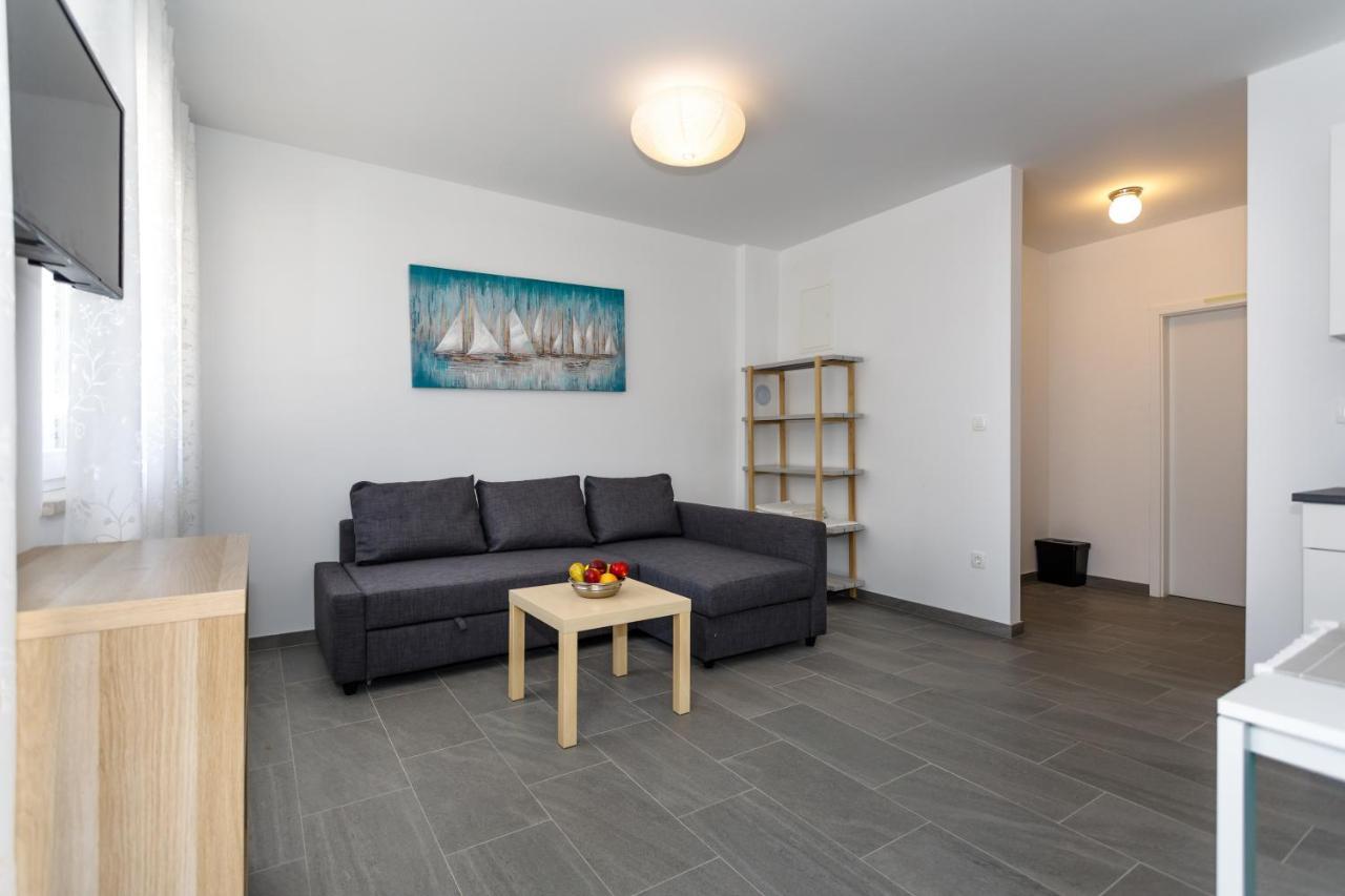 Golden Island Apartments 克尔克 外观 照片