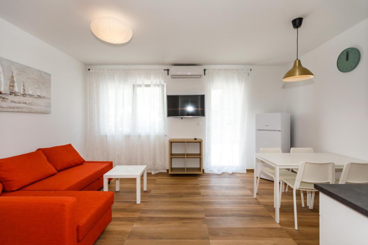 Golden Island Apartments 克尔克 外观 照片