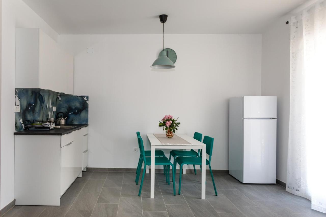 Golden Island Apartments 克尔克 外观 照片