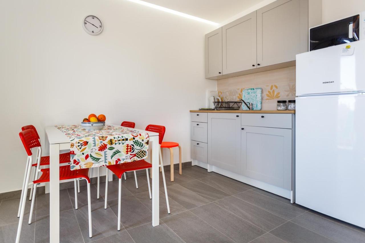 Golden Island Apartments 克尔克 外观 照片