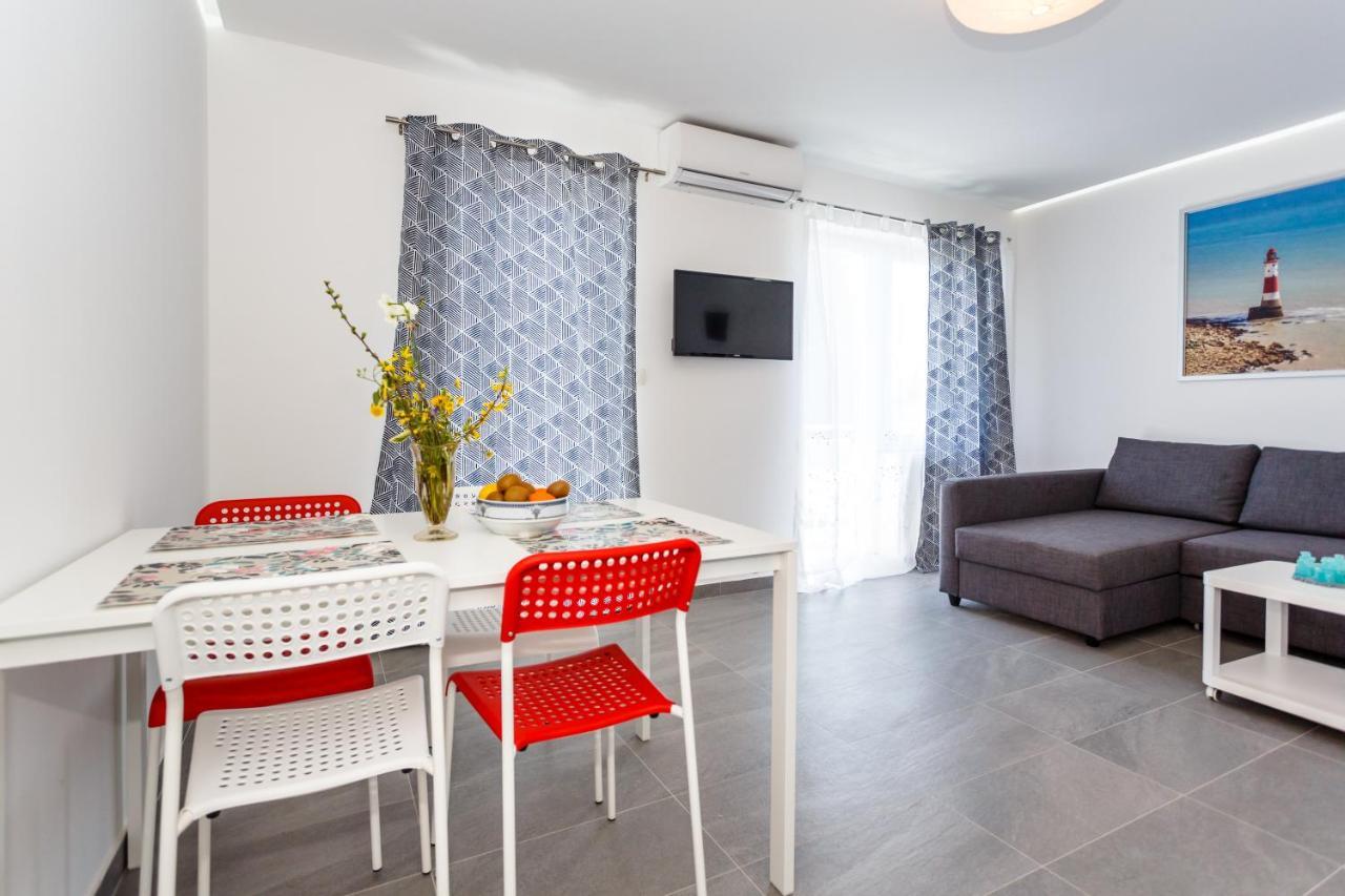 Golden Island Apartments 克尔克 外观 照片