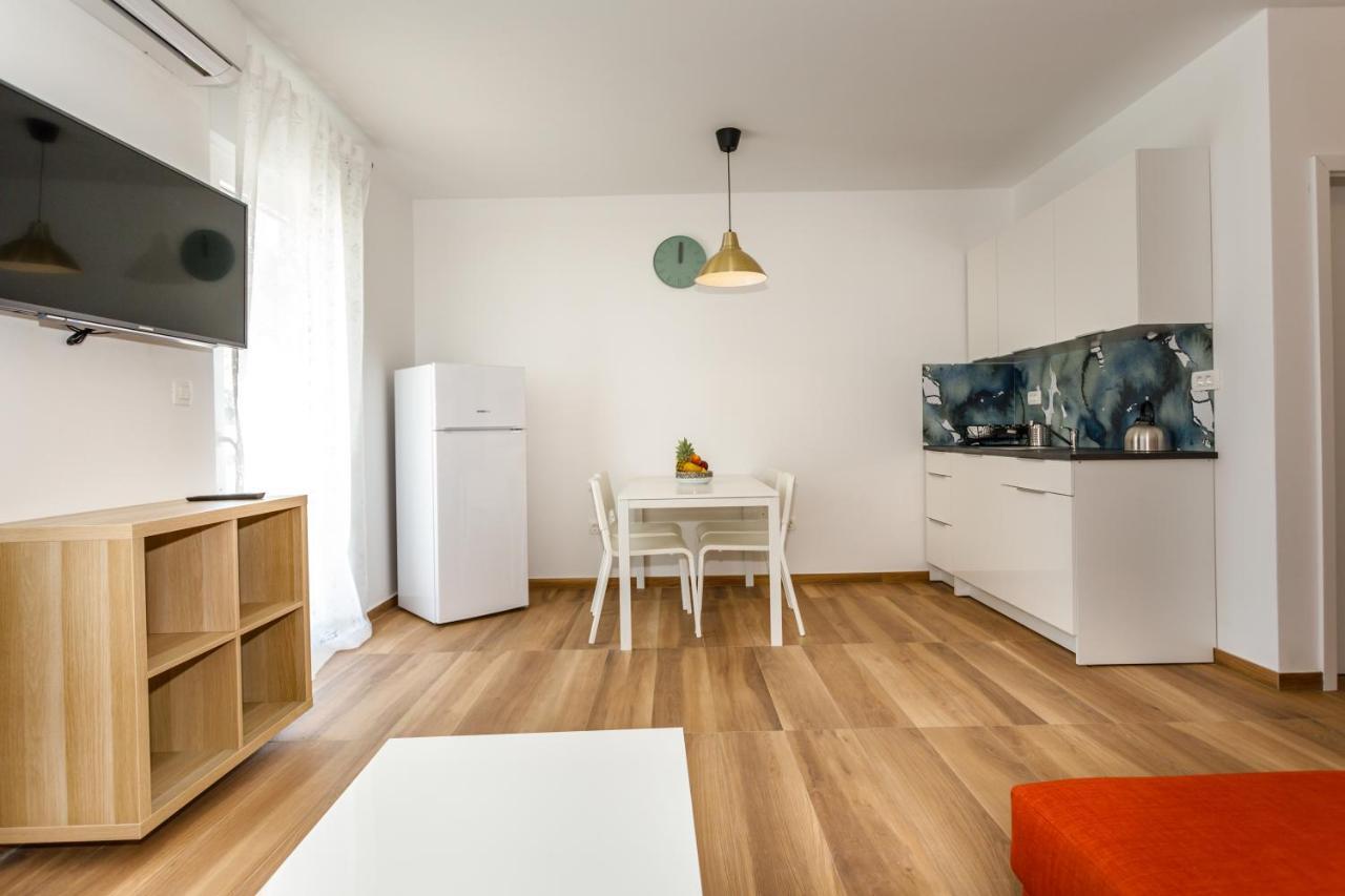 Golden Island Apartments 克尔克 外观 照片