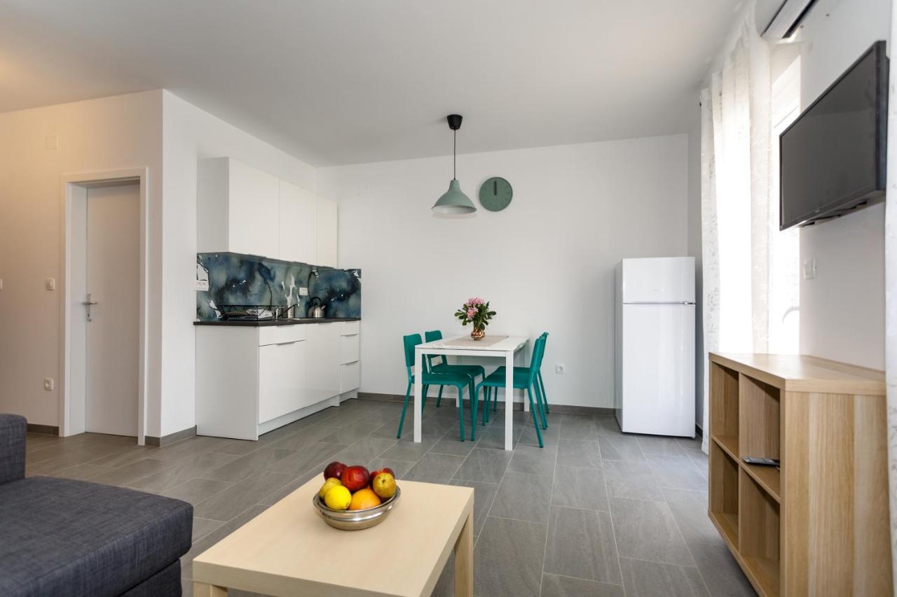 Golden Island Apartments 克尔克 外观 照片