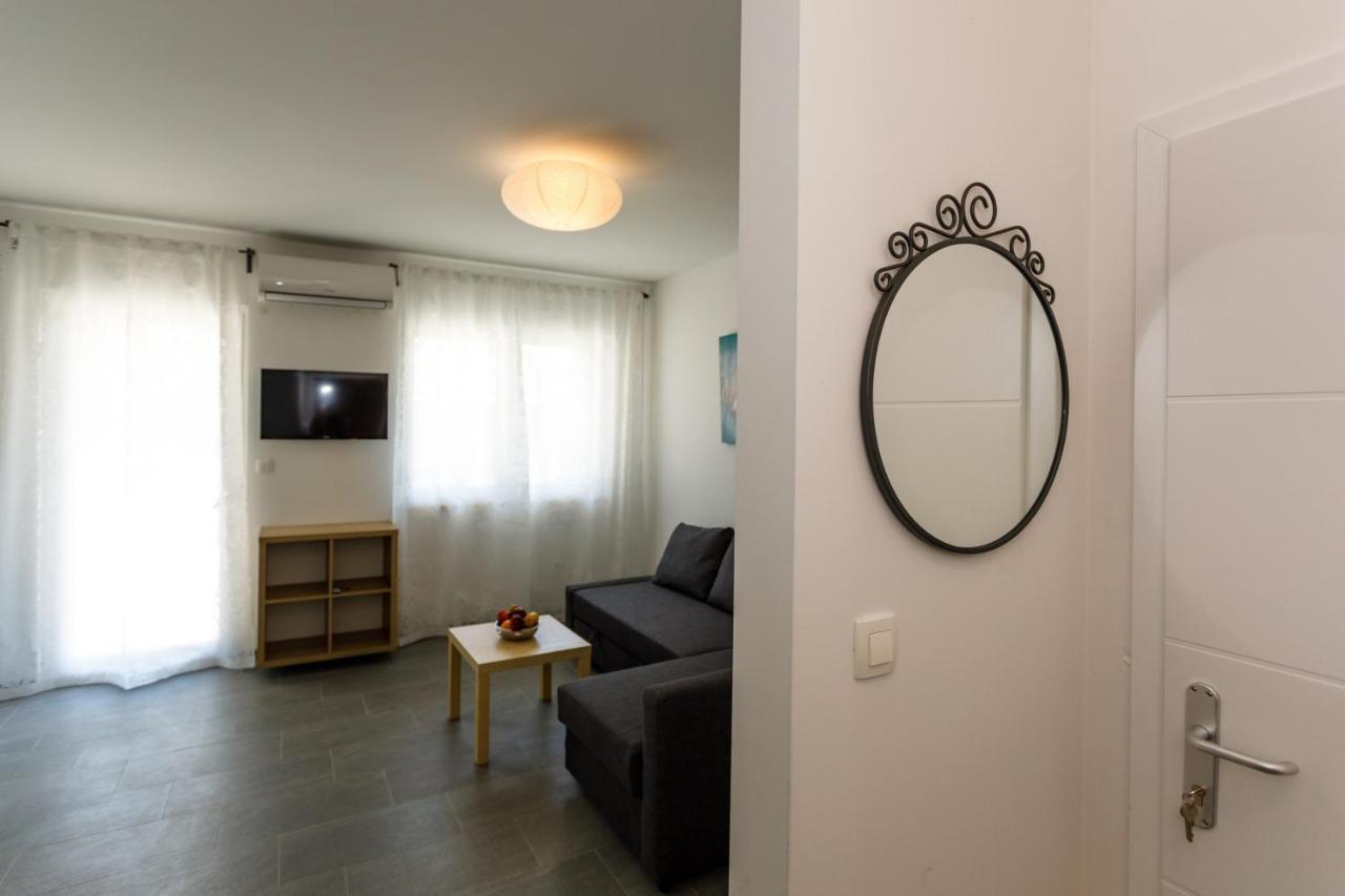 Golden Island Apartments 克尔克 外观 照片