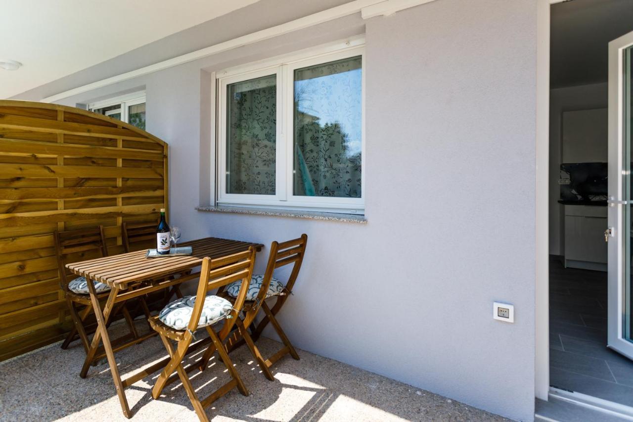 Golden Island Apartments 克尔克 外观 照片