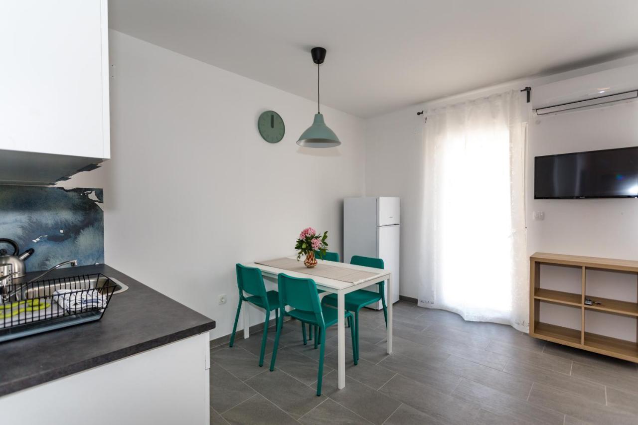 Golden Island Apartments 克尔克 外观 照片