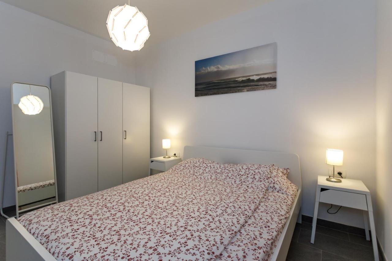 Golden Island Apartments 克尔克 外观 照片