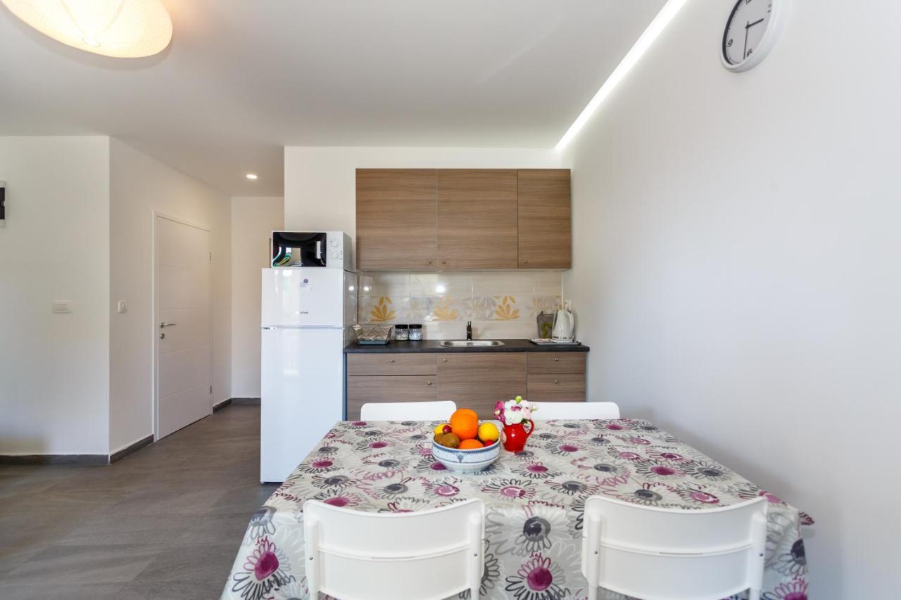 Golden Island Apartments 克尔克 外观 照片
